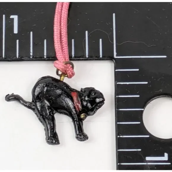 Vtg Black Cat Halloween Charm Plastic Miniature Pink Cord Celluloid Cracker Jack - Picture 3 of 3